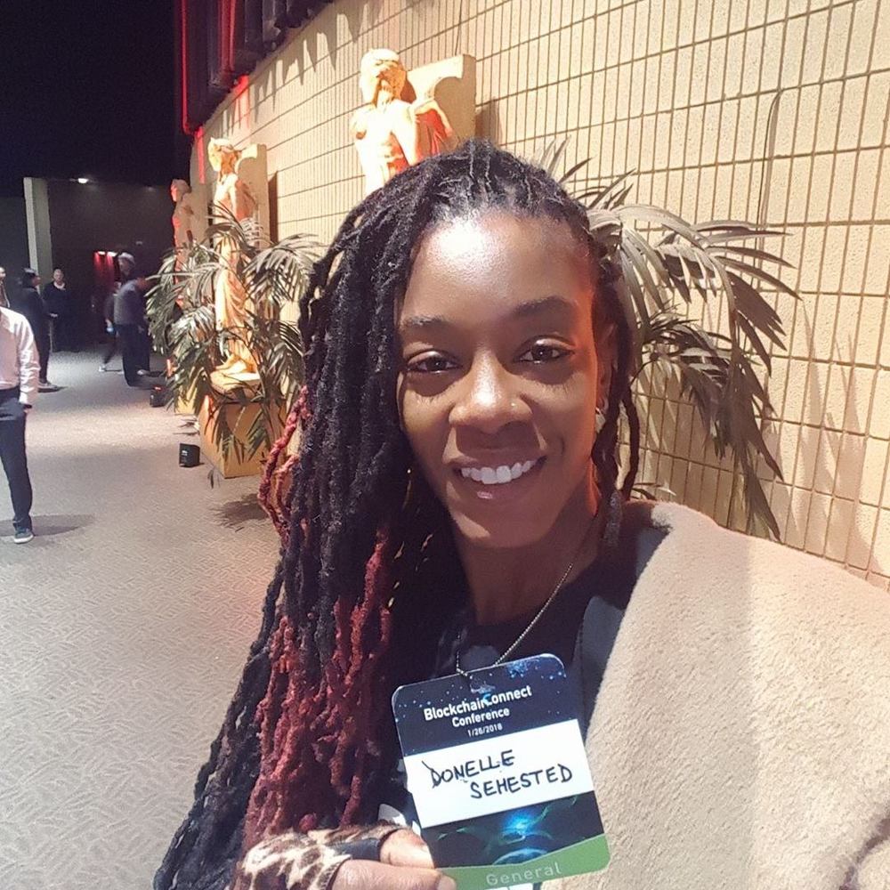 Meet your Posher, Donelle